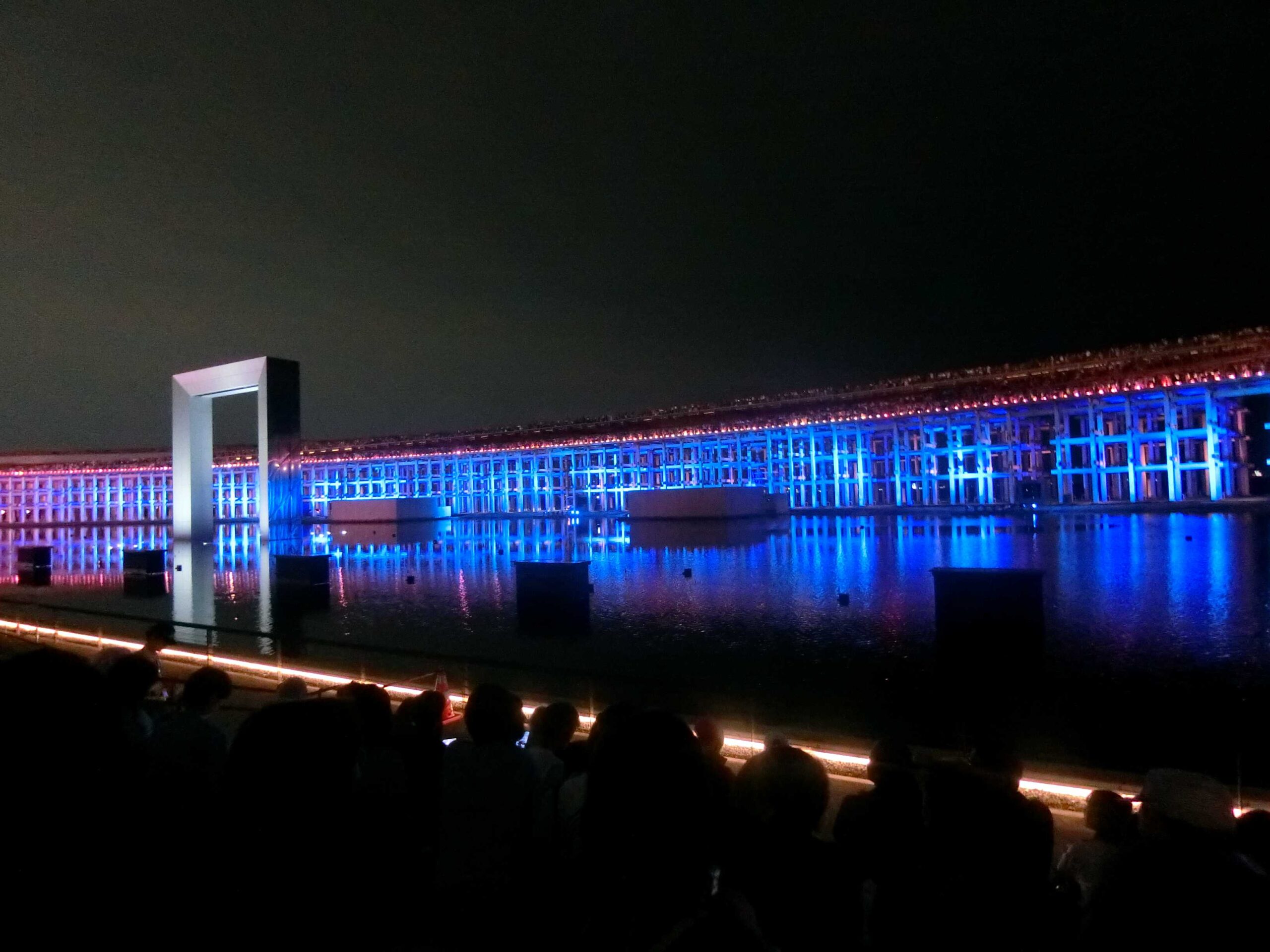 閉幕直前！大熱狂の大阪・関西万博2泊3日 〜20万人が沸いた夜のドローンショーと冷や汗ハプニング〜