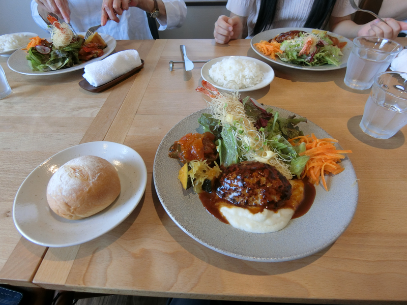 夏の帰省、家族5人でお墓参りと秋葉区ランチ